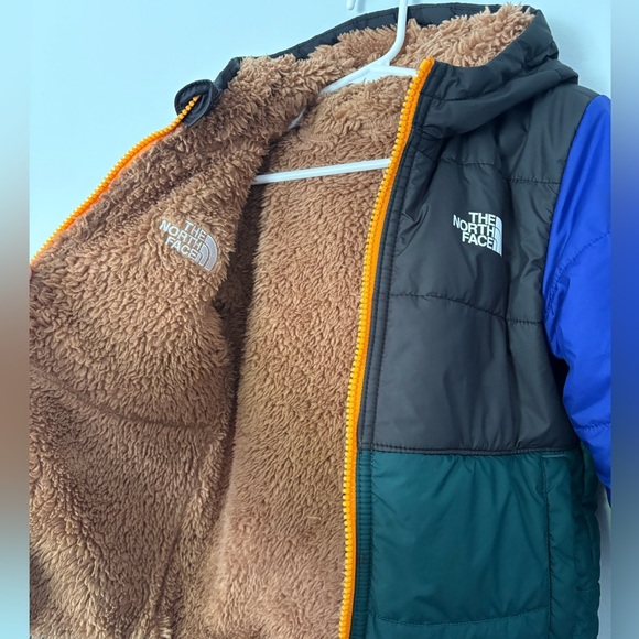 The North Face Kids Jacket - Picture 2 of 4